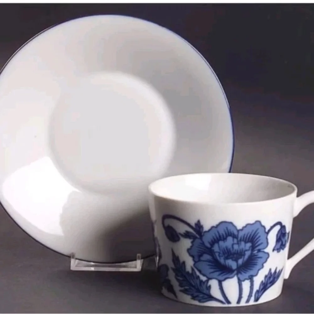 Sigma Beauty Blue‎ and White Tea Cup Set